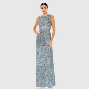 MAC DUGGAL 10839 NWT Sequined Sleeveless Embellished Neckline Gown